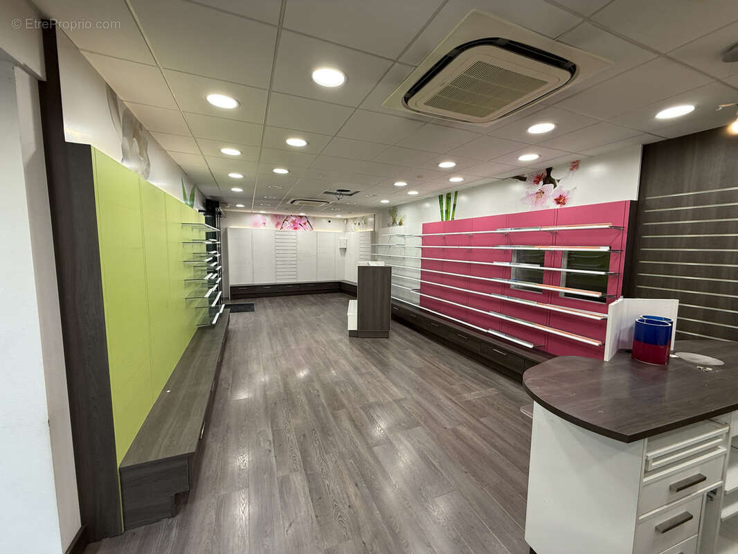 Commerce à SAINT-AFFRIQUE