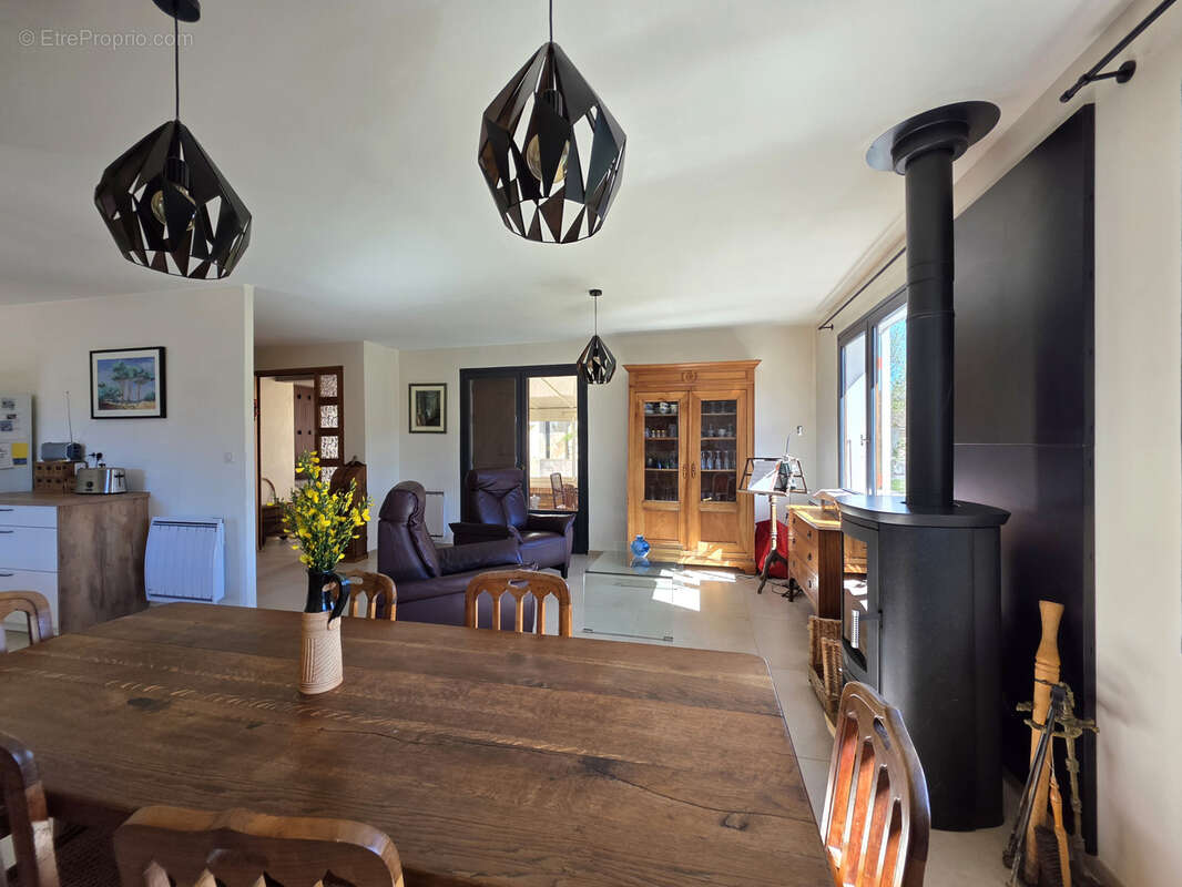 Maison à SAINT-AMANT-TALLENDE
