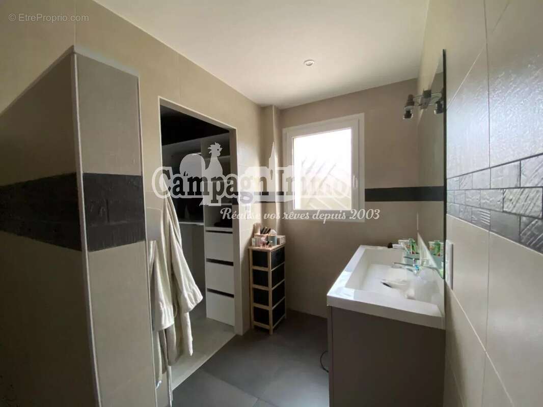 Maison à PONTCHARRA-SUR-TURDINE