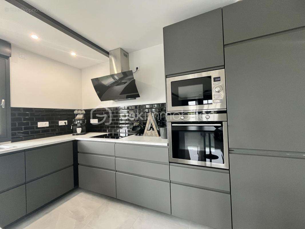 Maison à LA BOISSIERE-DU-DORE