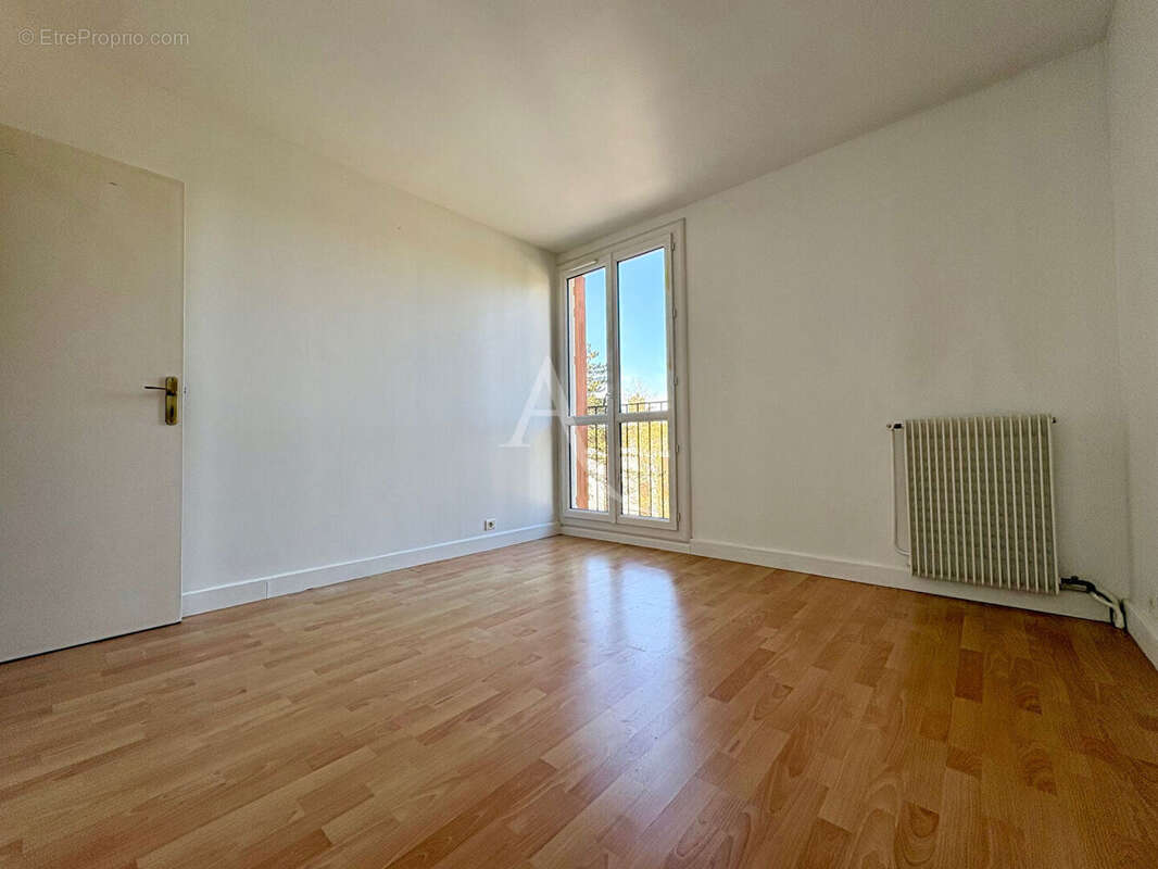 Appartement à GIF-SUR-YVETTE