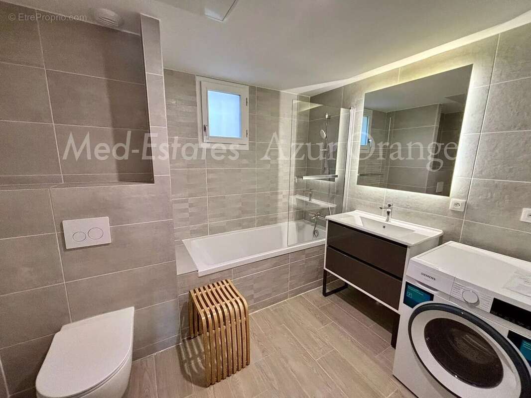 Appartement à GRIMAUD