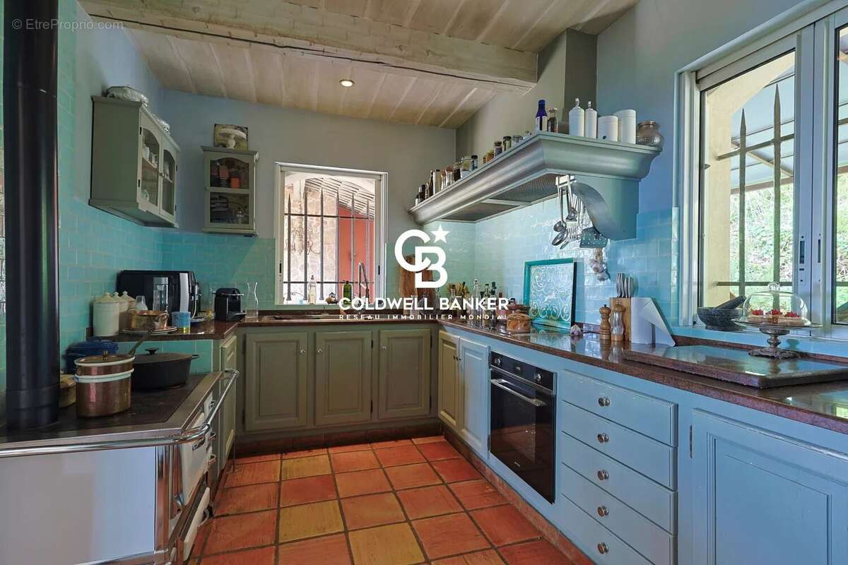 Confort, vue & authenticité et seulement 25 minutes de ST TROPEZ - photo 23