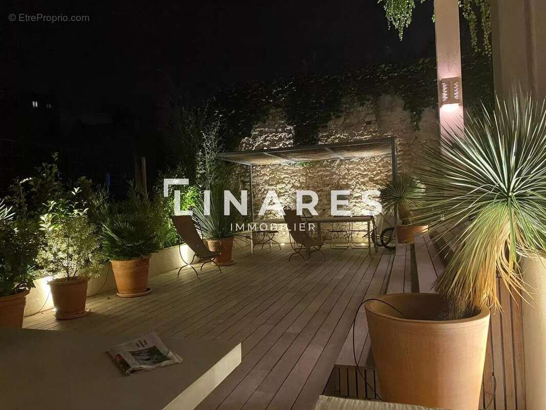 Appartement à MARSEILLE-6E