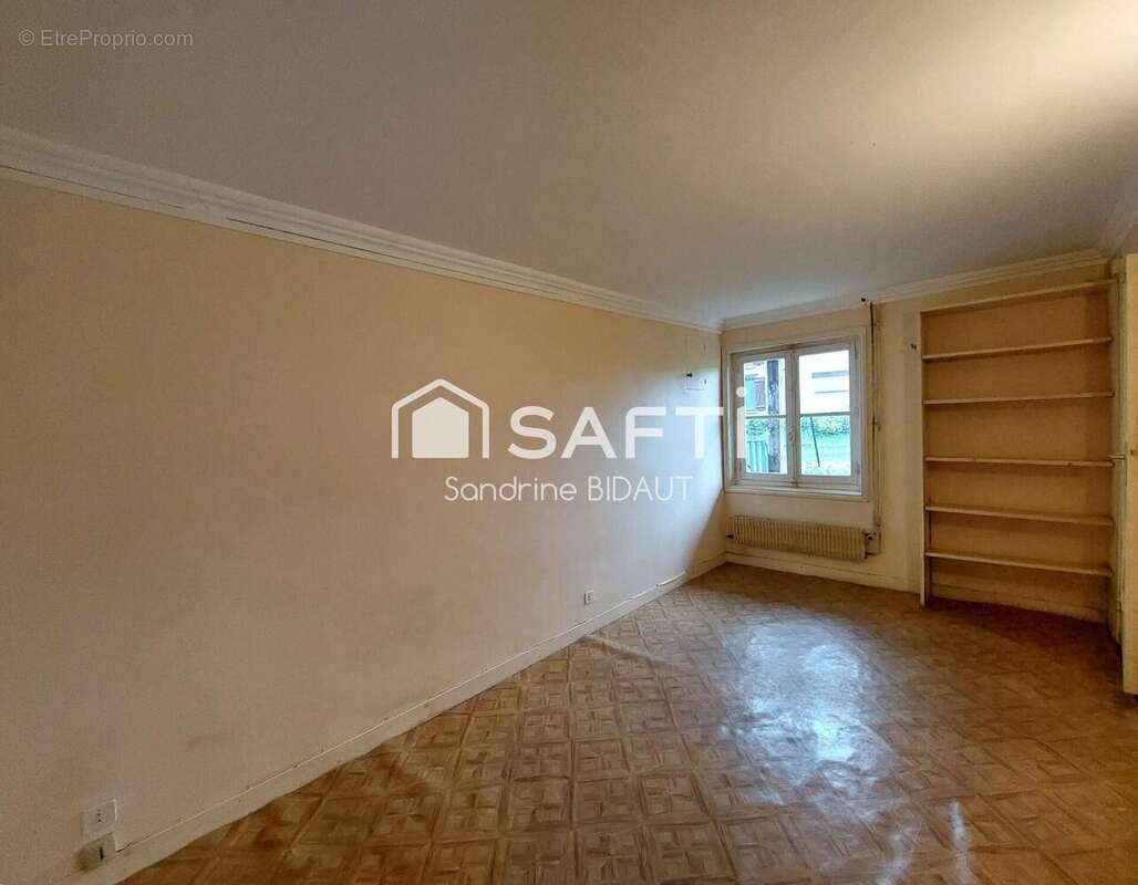 Maison 126 m² à Saint-Trivier-De-Courtes  - photo 7