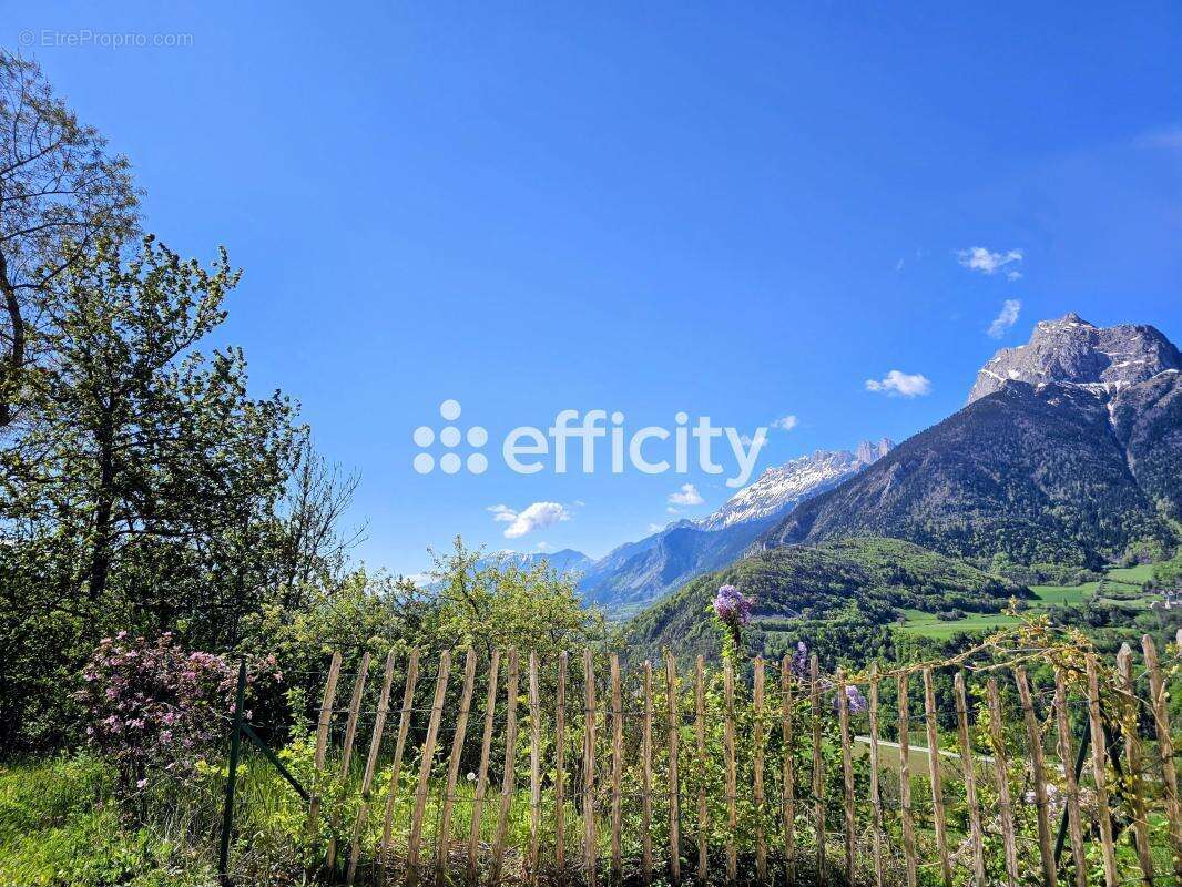 Maison à ASPRES-LES-CORPS