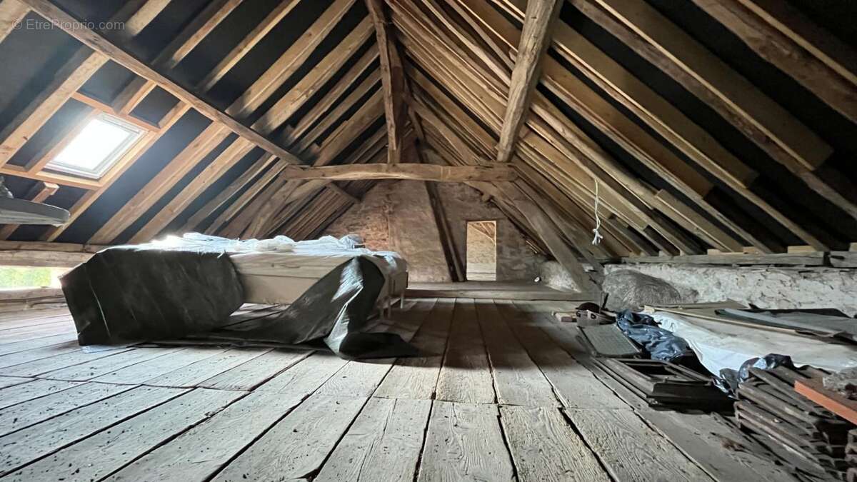 Maison à LA COMELLE