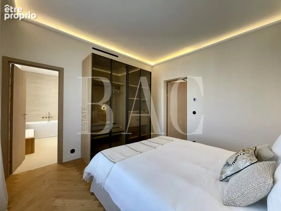 Cannes, appartement sur la Croisette, vue mer et port - photo 20