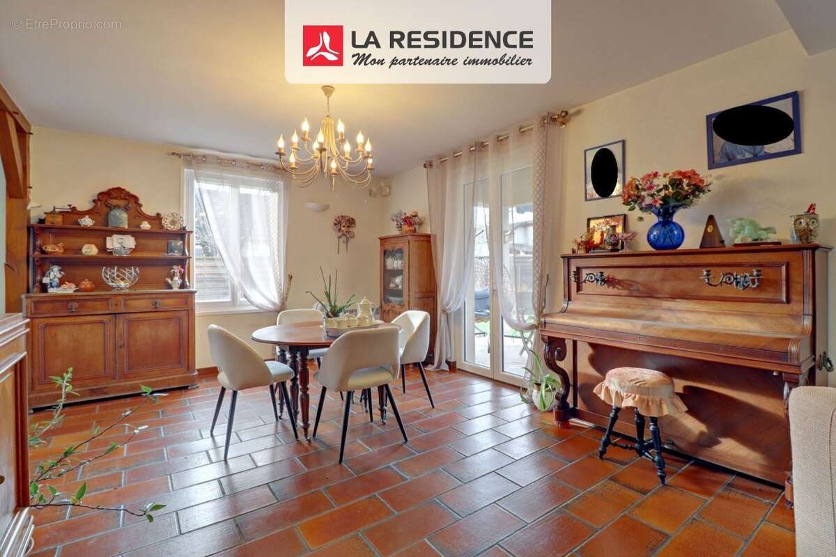 Maison à NEUVILLE-SUR-OISE