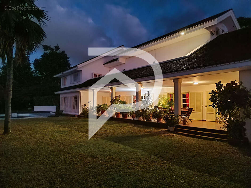 Maison à SAINT-DENIS