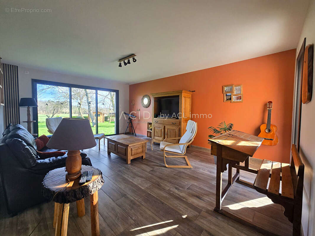 Maison de 6 pièces 200 m2 - photo 6
