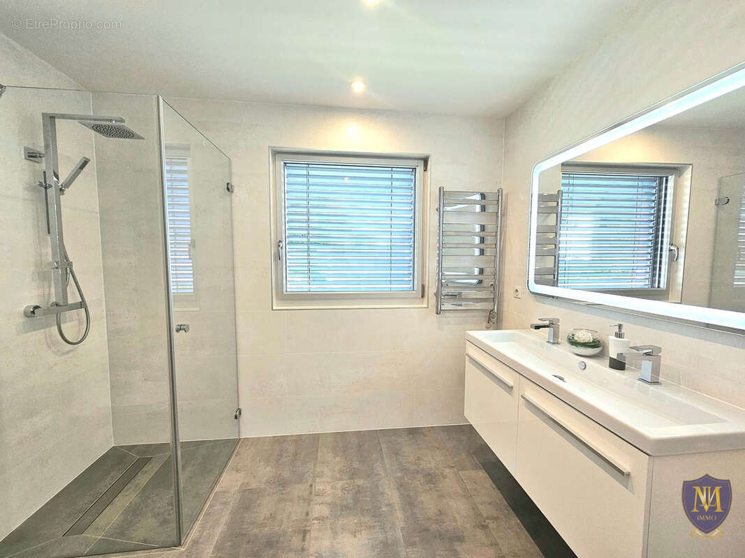 Attenschwiller au calme villa d'exception aux prestations haut de gamme de 260 m2 avec piscine - photo 14