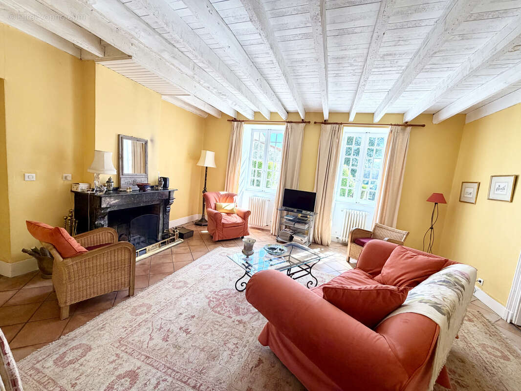 Maison à FENDEILLE