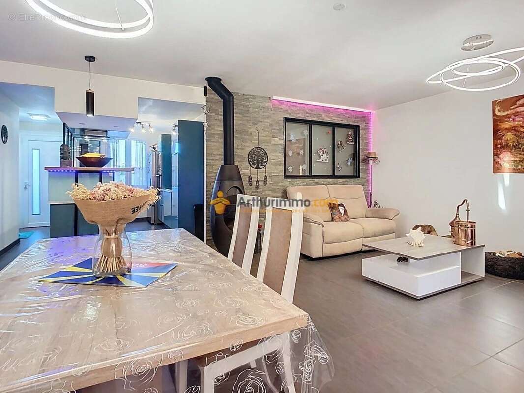 Maison à SAINT-HIPPOLYTE