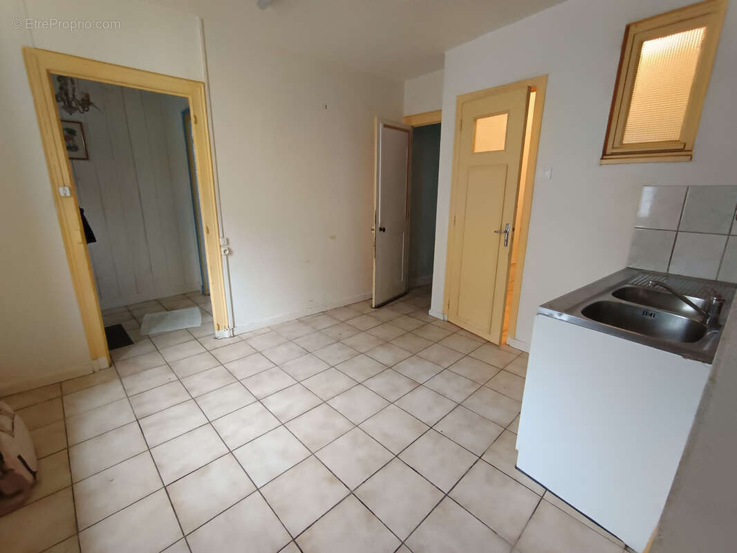 Maison à MONTFORT-LE-GESNOIS