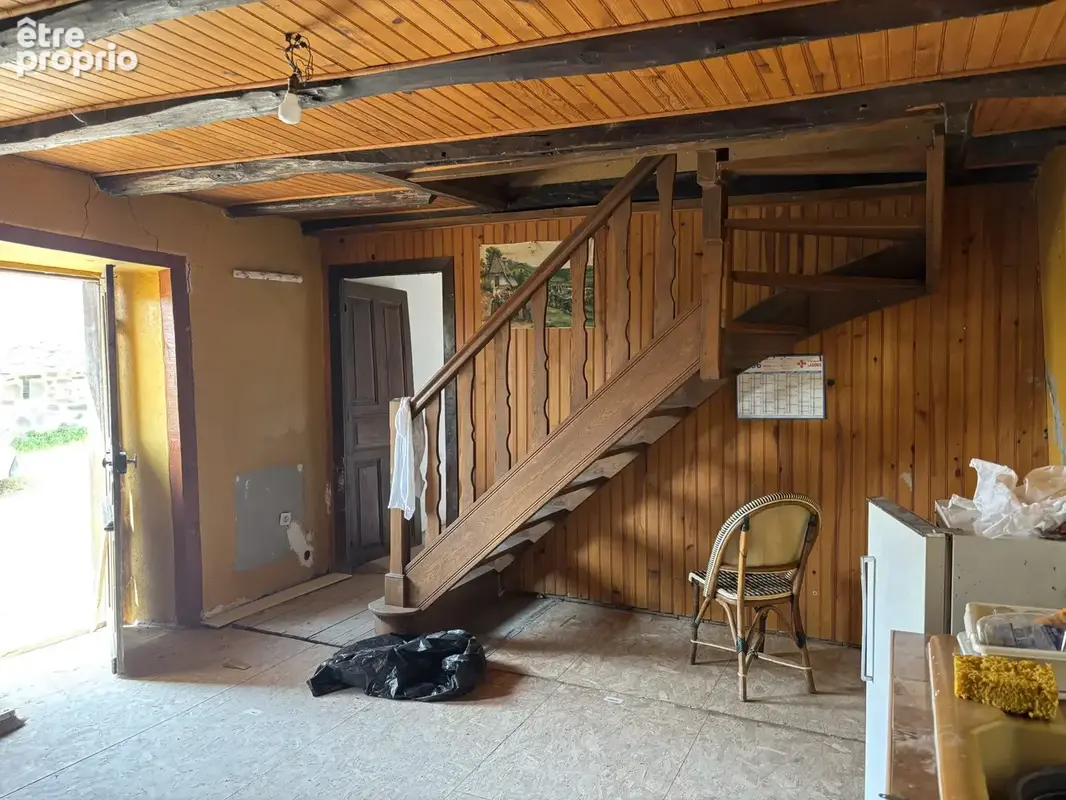 Maison 3 piéces a renover cros de ronesques (15130) - photo 4