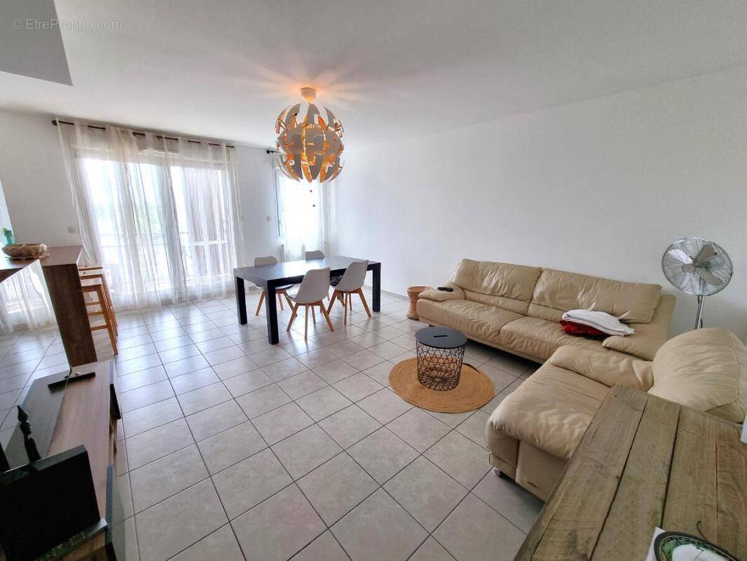 Appartement à DECINES-CHARPIEU