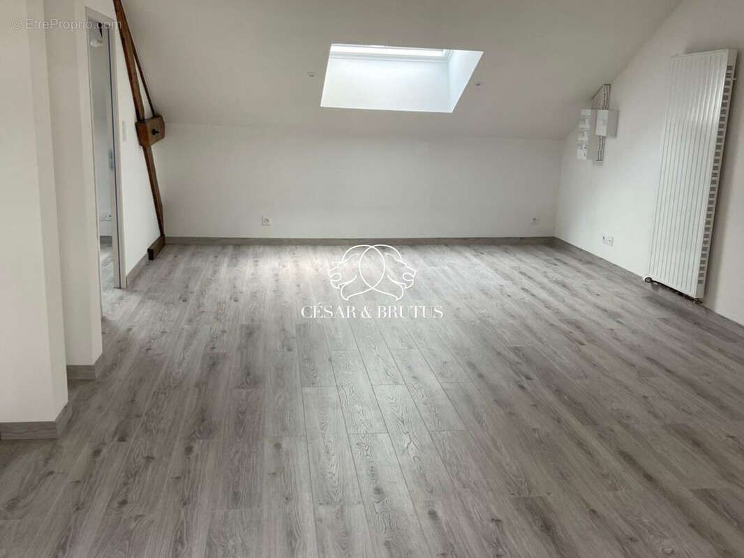 Appartement à CHAUFFAILLES