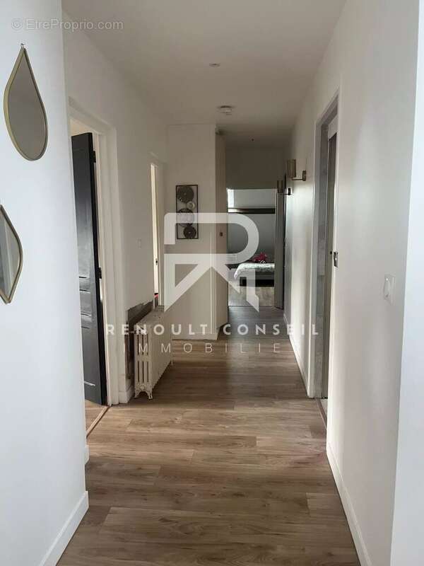 Maison à SAINT-ETIENNE-DU-ROUVRAY