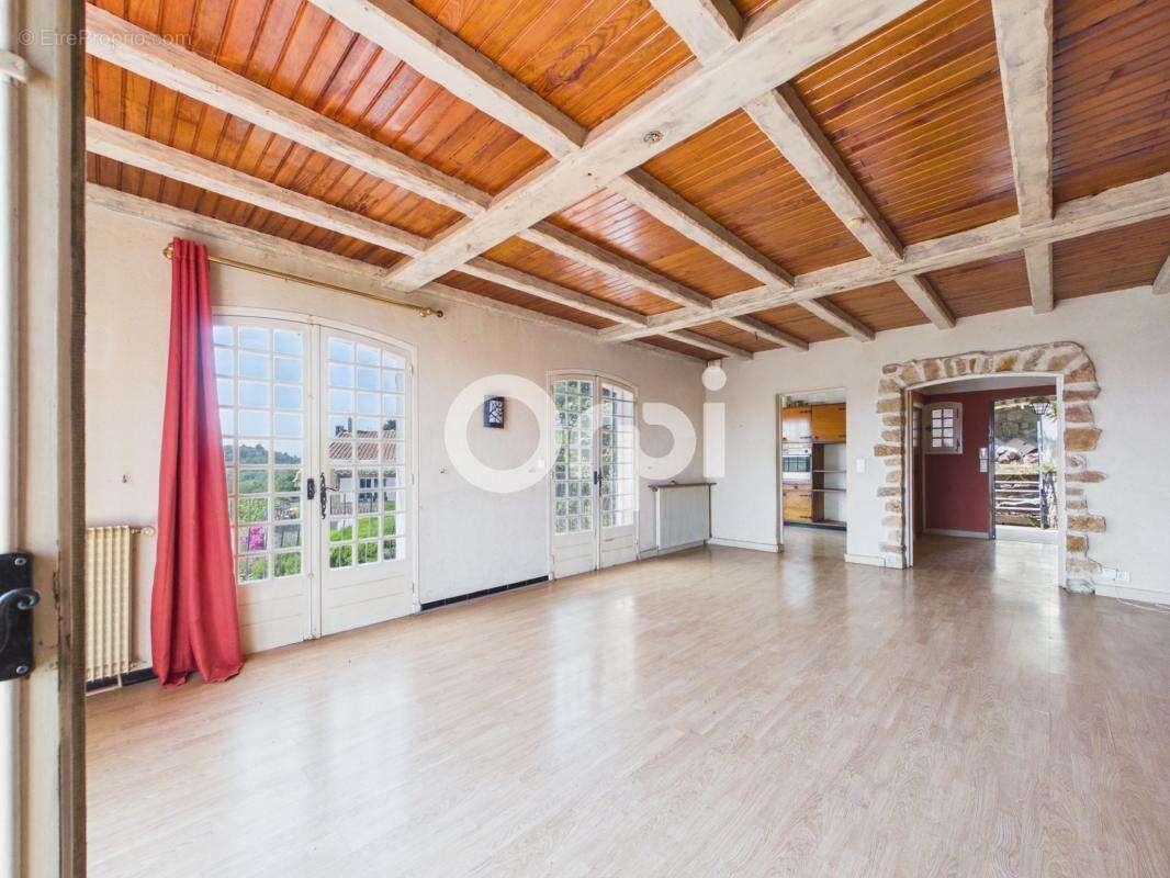 Appartement à LE BAR-SUR-LOUP