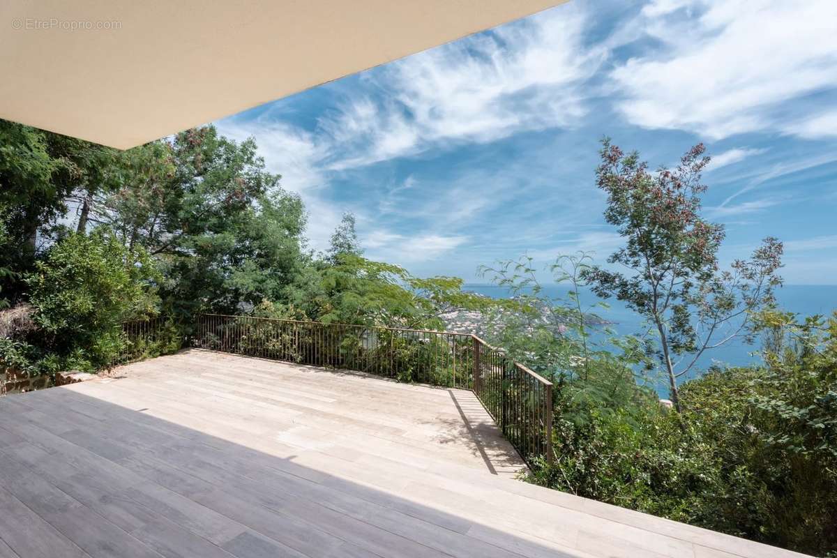 Maison à THEOULE-SUR-MER