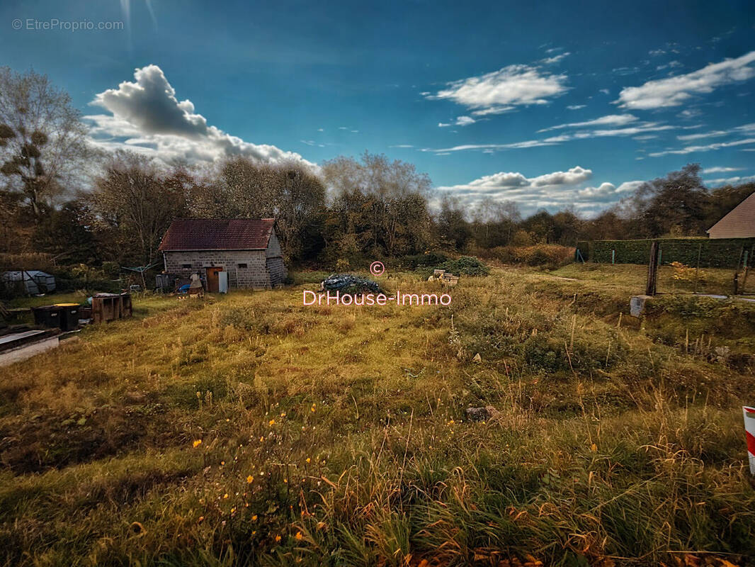 Terrain à ARQUES-LA-BATAILLE