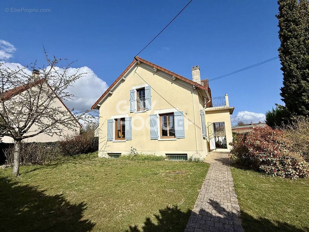 Maison à AUBERGENVILLE