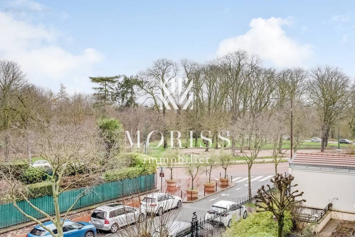 Appartement à CHARENTON-LE-PONT