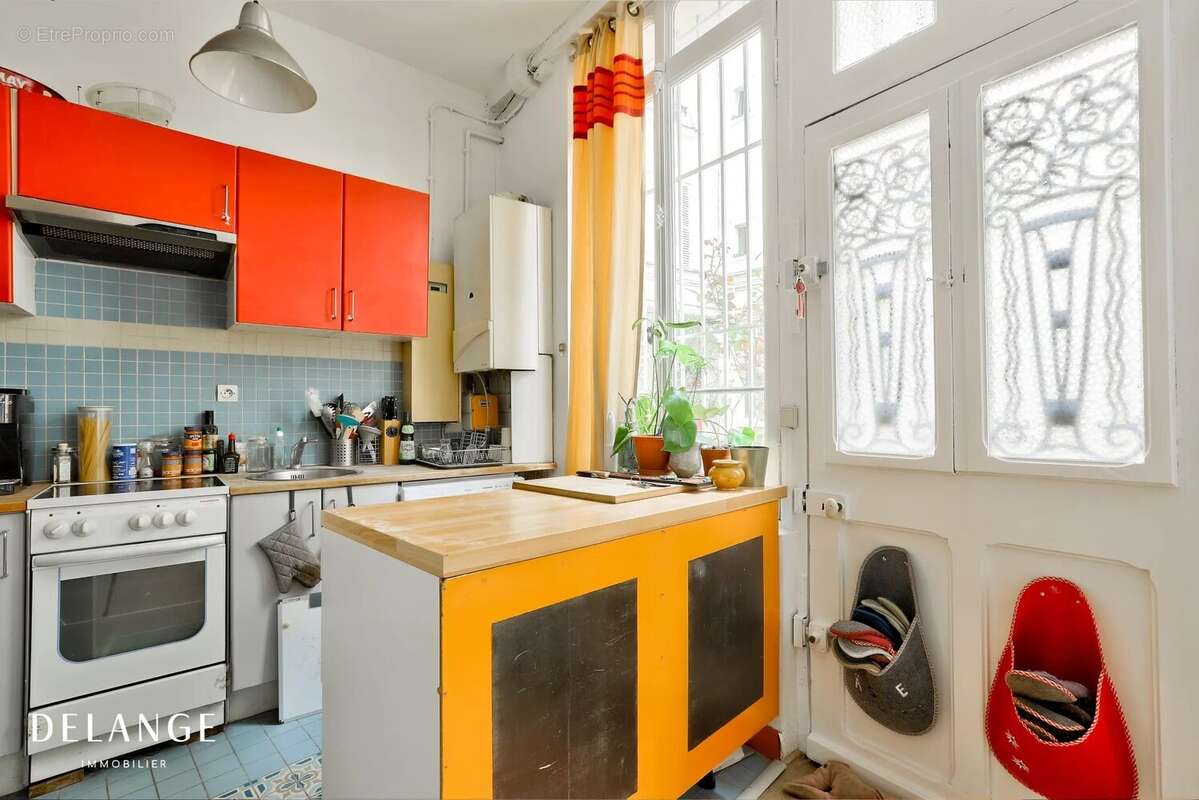 Appartement à PARIS-18E
