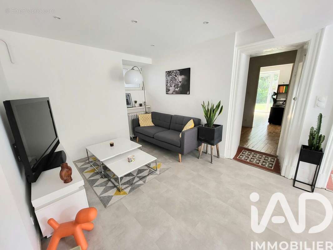 Photo 5 - Appartement à SAINT-JUST-SAINT-RAMBERT