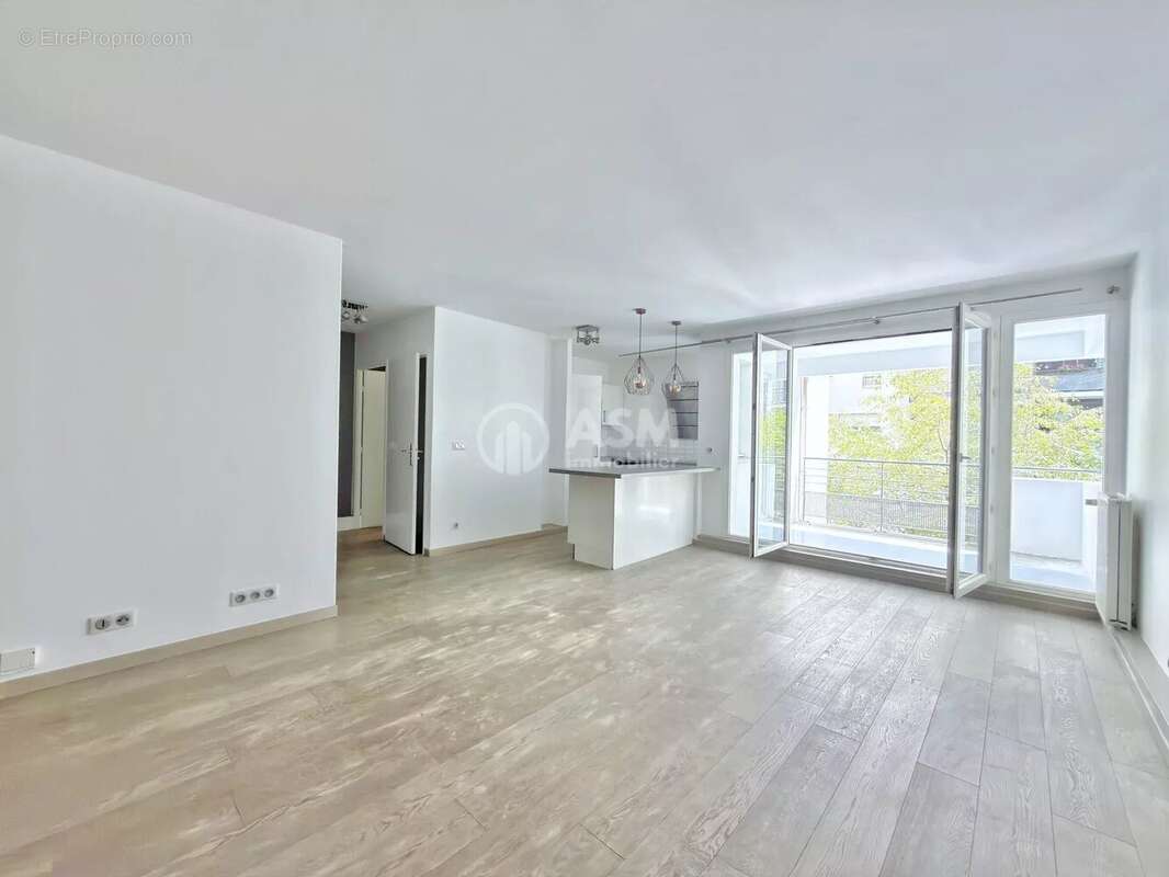 A VENDRE - 3 pièces avec une grande terrasse, cave et Parking - Faubourg de l'arche - photo 8