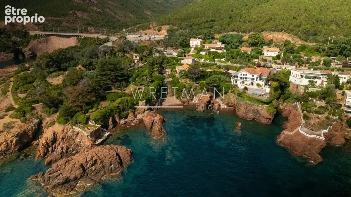 Vente par enchère privée : Domaine d'exception en bord de mer avec garage à bateau - photo 17