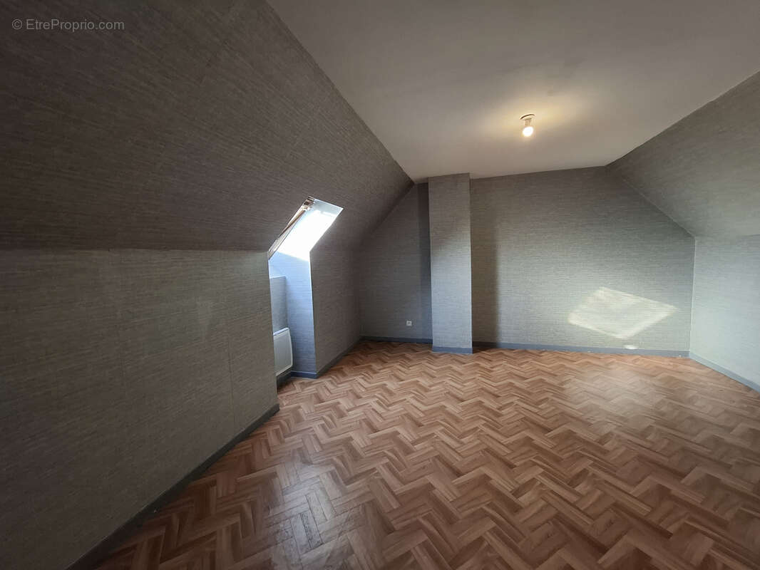 Maison à COULOMMIERS