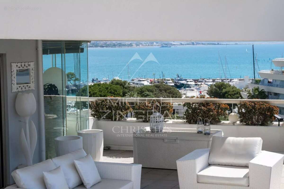 Appartement à VILLENEUVE-LOUBET