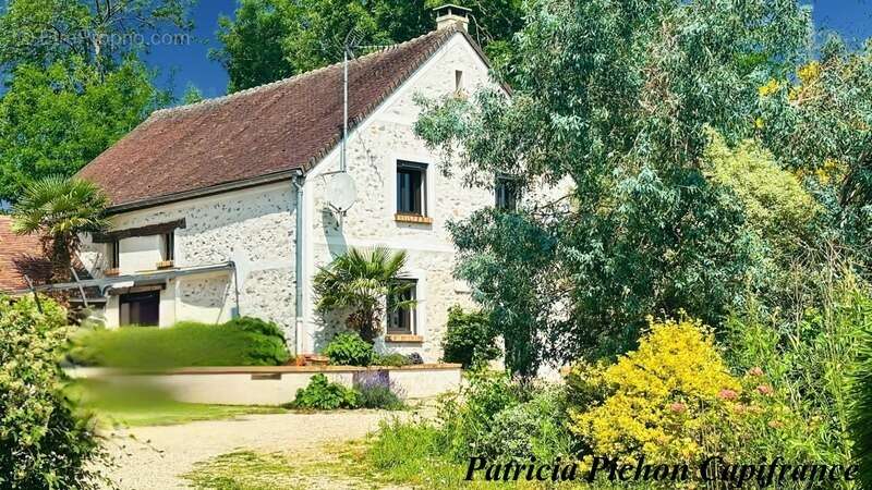 Maison à SAINT-REMY-LA-VANNE