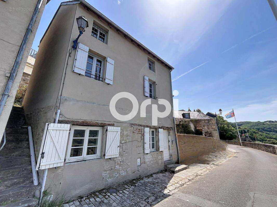 Maison à TERRASSON-LAVILLEDIEU