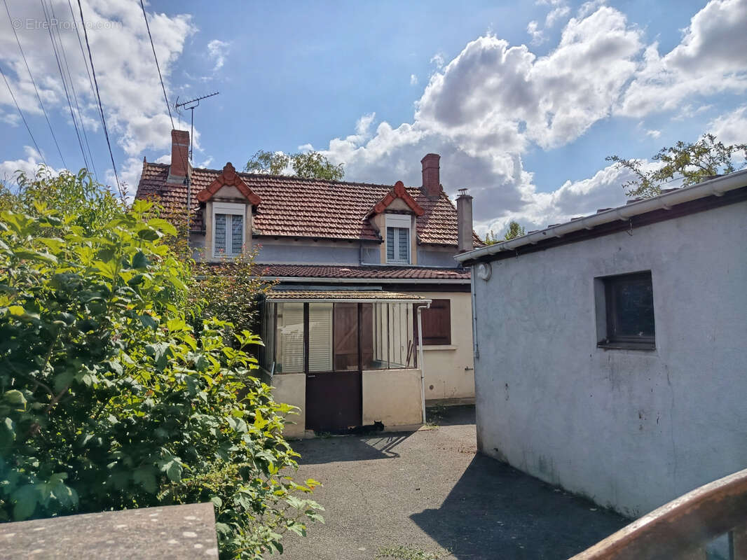 Maison de bourg avec garage - photo 9