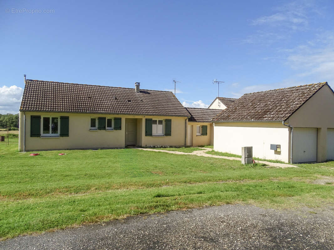 Maison à ANJOUIN