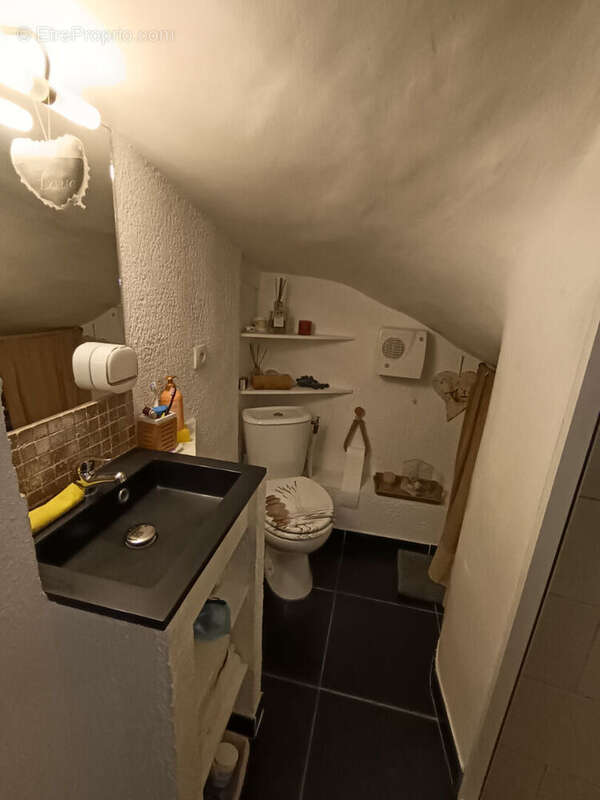 Appartement à SOLLIES-PONT