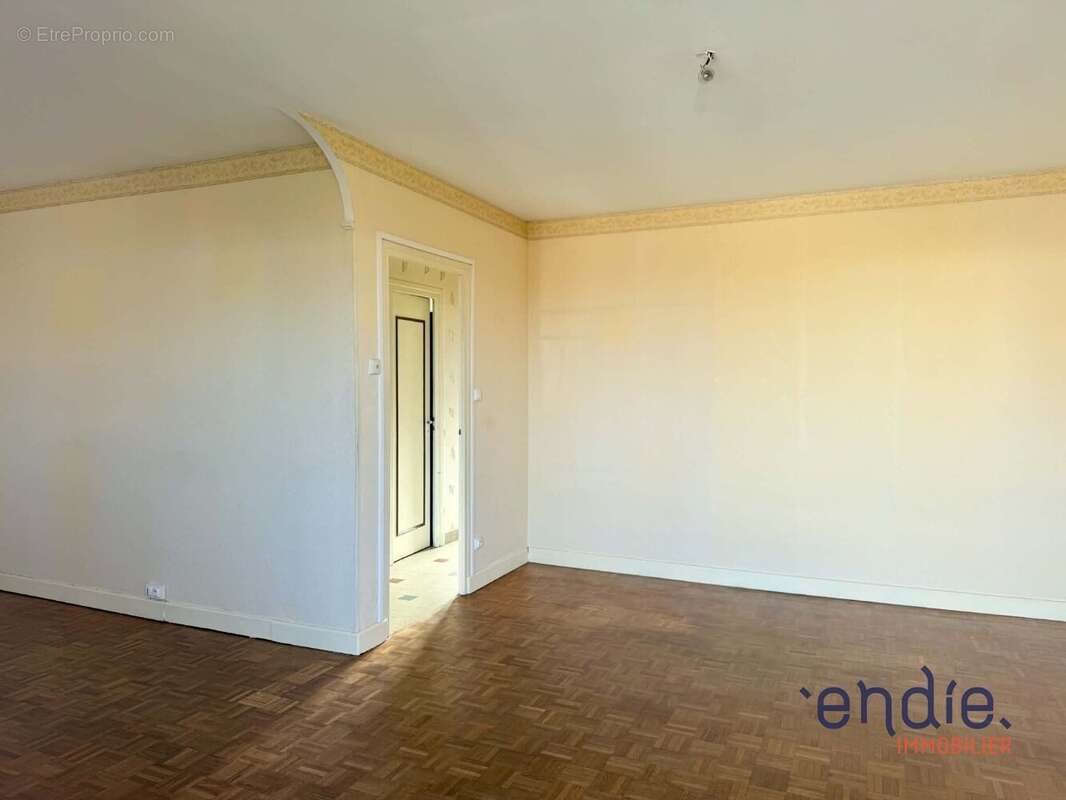 Maison 114 m² à Bourbon-Lancy  - photo 3