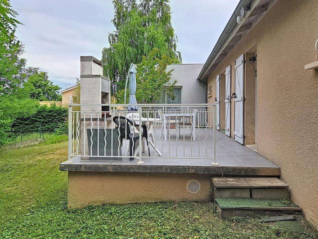 Maison à SAINT-BONNET-DE-MURE