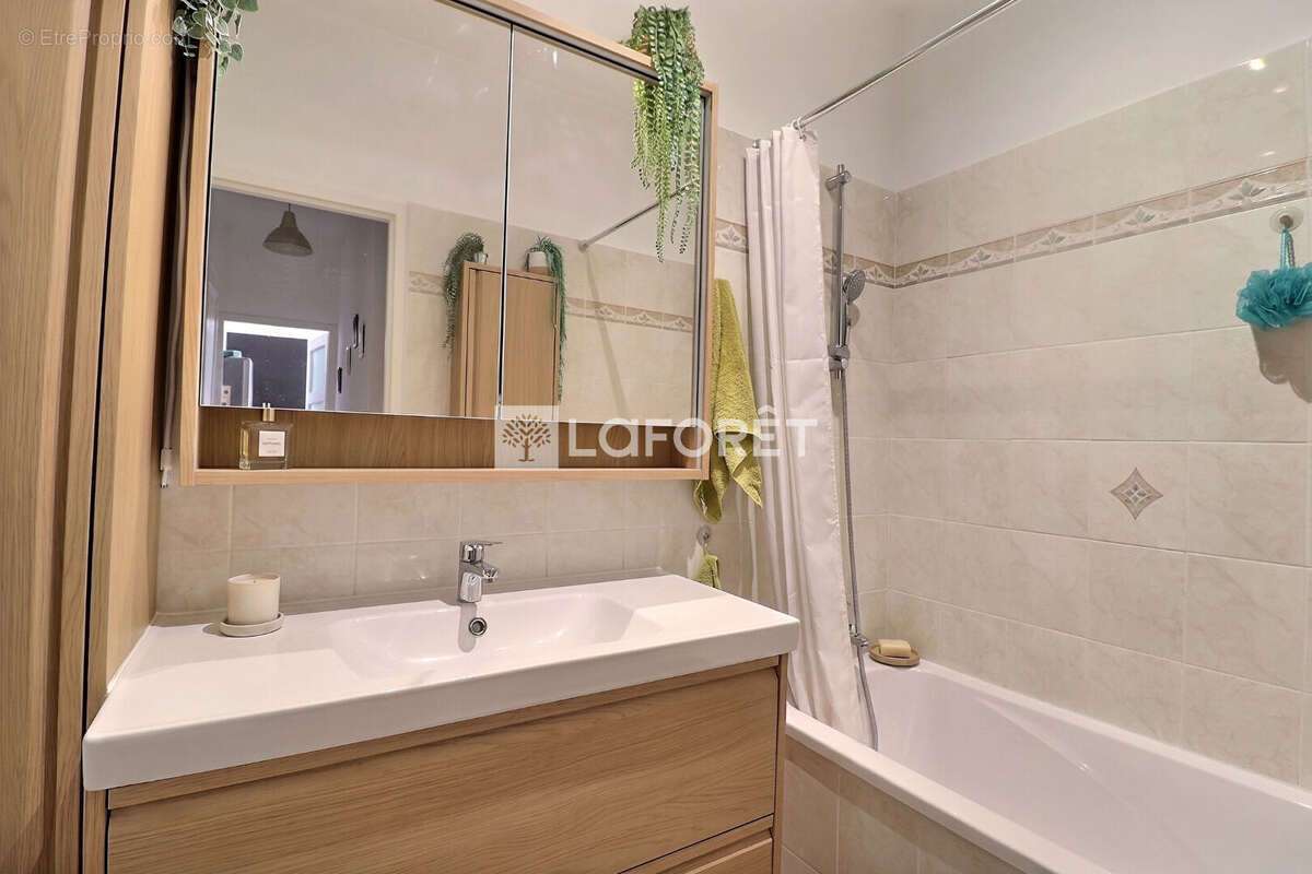 Appartement Toulon 3 pièce(s) 58 m2 - photo 5
