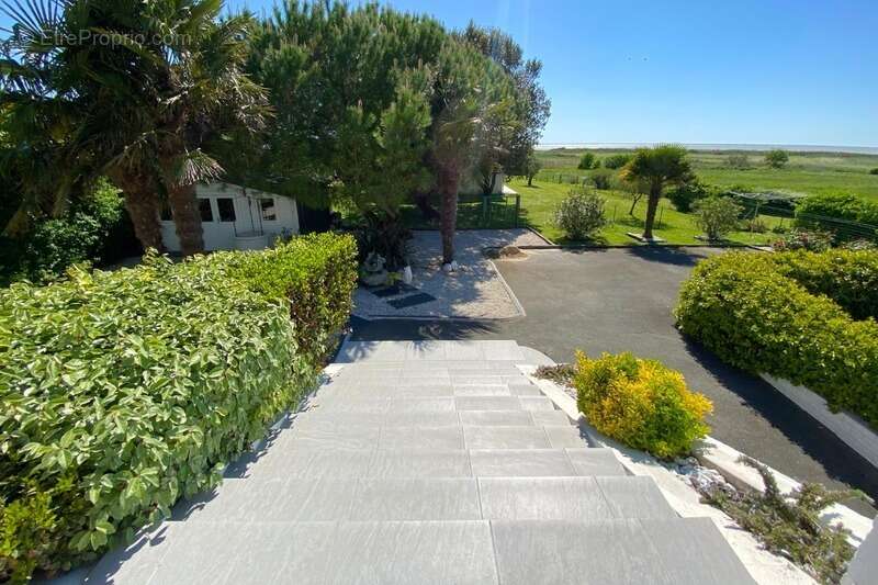 Maison à PORT-DES-BARQUES