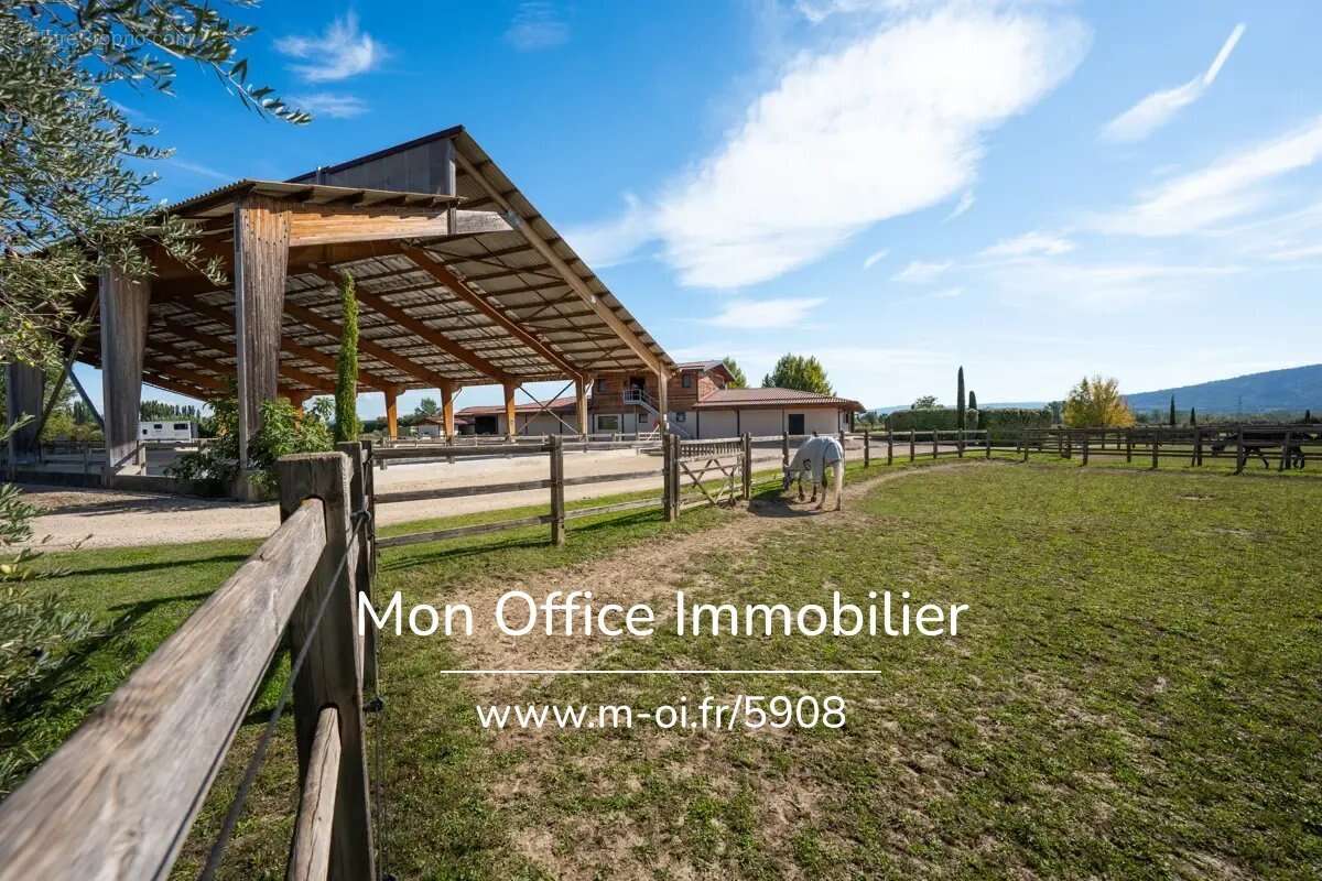 Maison à VILLELAURE