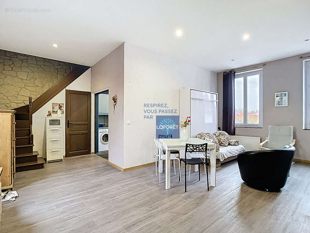 Appartement à CIRES-LES-MELLO