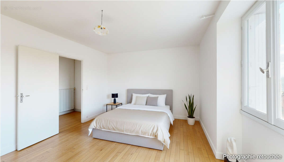 Maison à Rénover de 166 m² + Grange + 100 m² de combles aménageables - photo 11