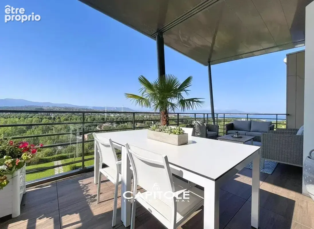 Antibes – Appartement d’exception 4 pièces de 159 m² en dernier étage – Vue mer et montagnes – Grande terrasse – Piscine – Doubl - photo 5