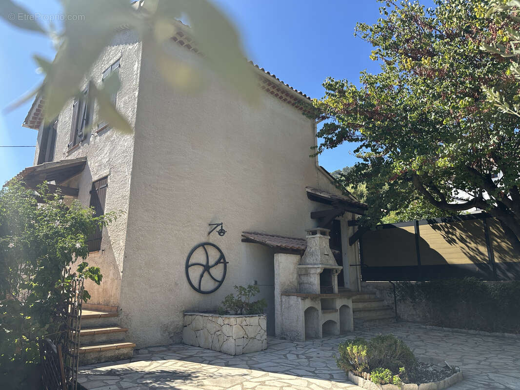 secteur RESIDENTIEL RECHERCHE BAS FARON - CALME - sur  390 m2 hab 72 m2 + grand sous-sol + grenier - photo 3