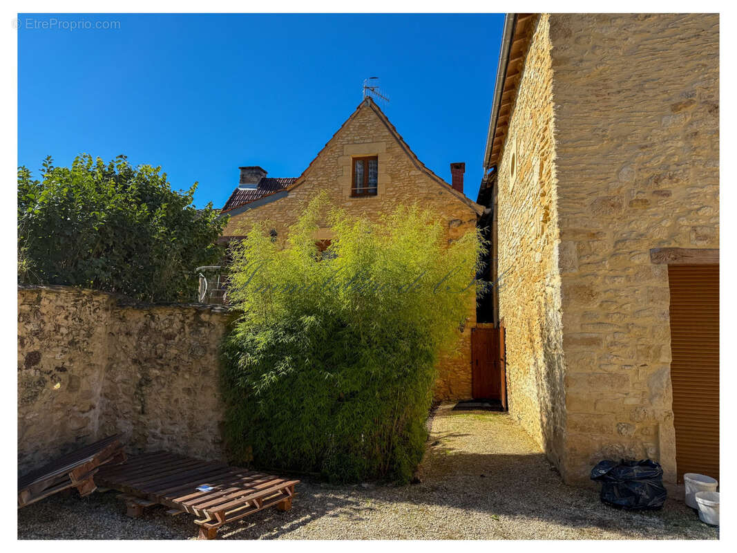 Maison à MONTIGNAC
