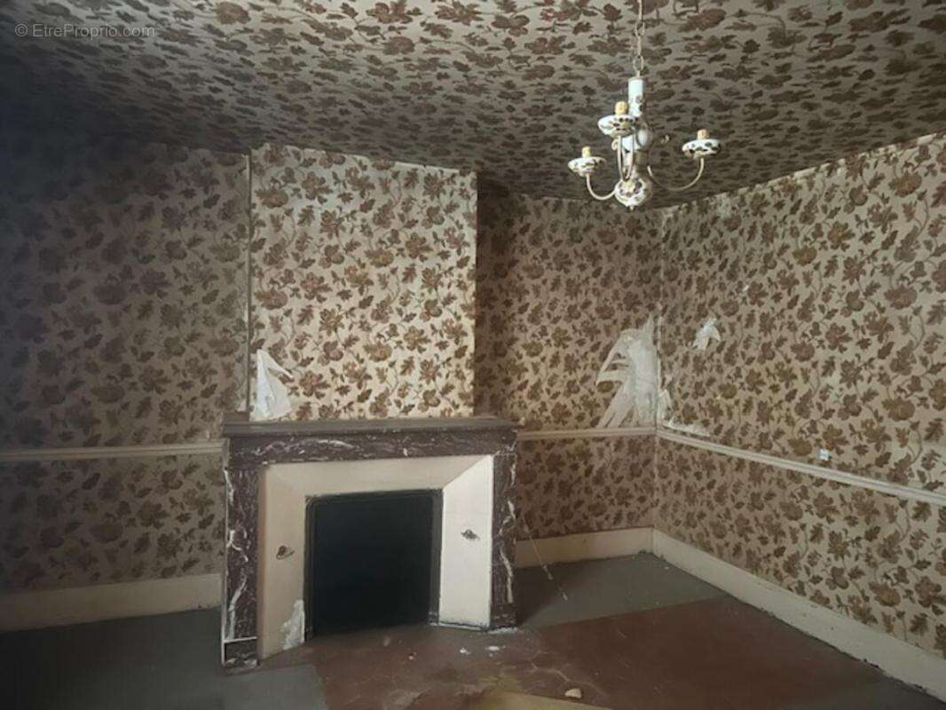 Maison à VIABON